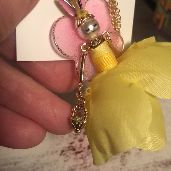 NWT - Easter Earrings Mix-Matched Betsey Johnson Bunny Earrings/RARE! - Picture 4 of 17